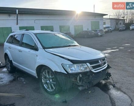 Белый Фиат Фримонт, объемом двигателя 1.96 л и пробегом 150 тыс. км за 4999 $, фото 3 на Automoto.ua