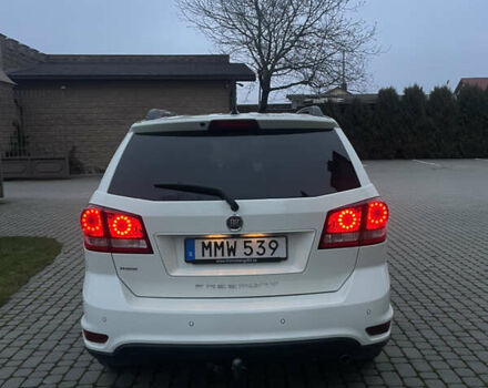 Белый Фиат Фримонт, объемом двигателя 1.96 л и пробегом 143 тыс. км за 15800 $, фото 2 на Automoto.ua