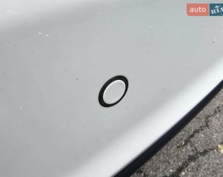 Белый Фиат Фримонт, объемом двигателя 1.96 л и пробегом 211 тыс. км за 14800 $, фото 11 на Automoto.ua