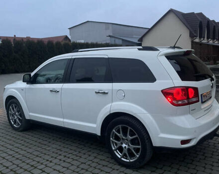 Белый Фиат Фримонт, объемом двигателя 1.9 л и пробегом 143 тыс. км за 16800 $, фото 3 на Automoto.ua