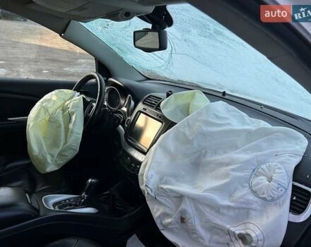 Белый Фиат Фримонт, объемом двигателя 1.96 л и пробегом 150 тыс. км за 5500 $, фото 2 на Automoto.ua