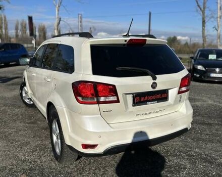 Фиат Фримонт 2014 в Буче на Automoto.ua Белый Фиат Фримонт, объемом двигателя 1.96 л и пробегом 269 тыс. км за 14200 $, фото 10 на Automoto.ua