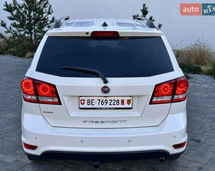 Белый Фиат Фримонт, объемом двигателя 2 л и пробегом 209 тыс. км за 13600 $, фото 11 на Automoto.ua