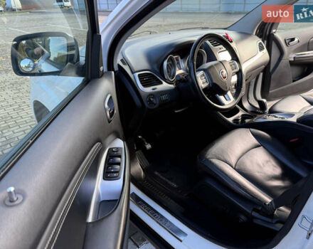 Фиат Фримонт 2014 в Луцке на Automoto.ua Белый Фиат Фримонт, объемом двигателя 2 л и пробегом 170 тыс. км за 12900 $, фото 23 на Automoto.ua