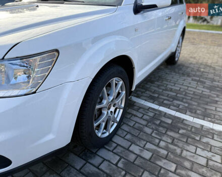 Фиат Фримонт 2014 в Луцке на Automoto.ua Белый Фиат Фримонт, объемом двигателя 2 л и пробегом 170 тыс. км за 12900 $, фото 3 на Automoto.ua