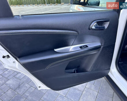 Белый Фиат Фримонт, объемом двигателя 2 л и пробегом 209 тыс. км за 13600 $, фото 65 на Automoto.ua