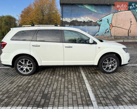 Фиат Фримонт 2014 в Луцке на Automoto.ua Белый Фиат Фримонт, объемом двигателя 2 л и пробегом 170 тыс. км за 12900 $, фото 7 на Automoto.ua