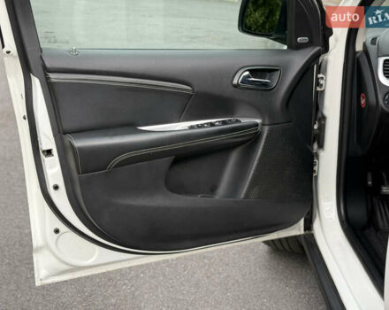 Білий Фіат Фрімонт, об'ємом двигуна 1.96 л та пробігом 170 тис. км за 15200 $, фото 41 на Automoto.ua