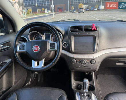 Фиат Фримонт 2014 в Луцке на Automoto.ua Белый Фиат Фримонт, объемом двигателя 2 л и пробегом 170 тыс. км за 12900 $, фото 18 на Automoto.ua