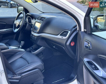 Белый Фиат Фримонт, объемом двигателя 2 л и пробегом 209 тыс. км за 13600 $, фото 82 на Automoto.ua