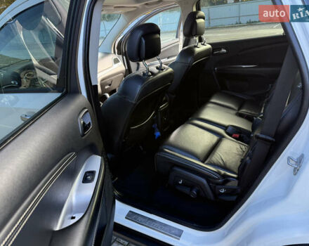 Фиат Фримонт 2014 в Луцке на Automoto.ua Белый Фиат Фримонт, объемом двигателя 2 л и пробегом 170 тыс. км за 12900 $, фото 20 на Automoto.ua