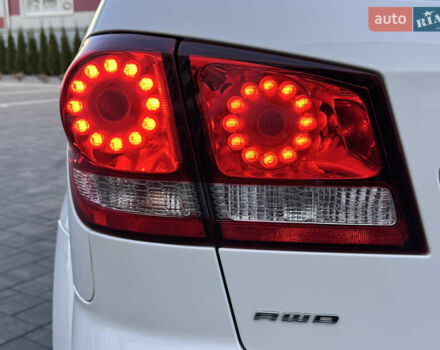 Белый Фиат Фримонт, объемом двигателя 2 л и пробегом 209 тыс. км за 13600 $, фото 44 на Automoto.ua