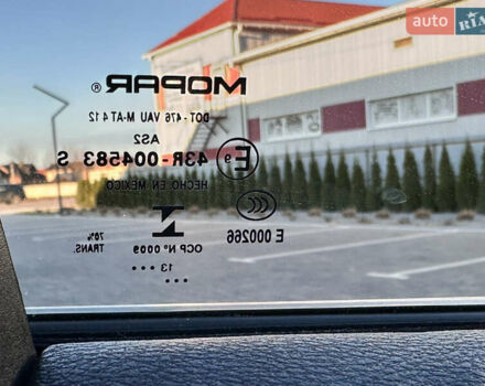 Белый Фиат Фримонт, объемом двигателя 2 л и пробегом 209 тыс. км за 13600 $, фото 48 на Automoto.ua