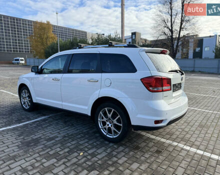 Фиат Фримонт 2014 в Луцке на Automoto.ua Белый Фиат Фримонт, объемом двигателя 2 л и пробегом 170 тыс. км за 12900 $, фото 5 на Automoto.ua