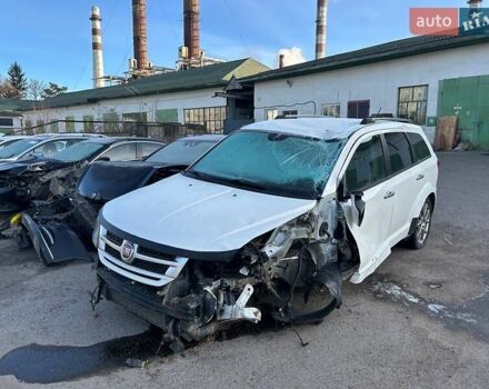 Белый Фиат Фримонт, объемом двигателя 1.96 л и пробегом 150 тыс. км за 4999 $, фото 7 на Automoto.ua