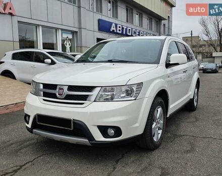 Белый Фиат Фримонт, объемом двигателя 1.96 л и пробегом 211 тыс. км за 14800 $, фото 1 на Automoto.ua