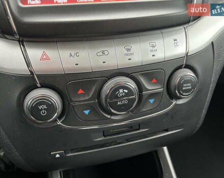 Білий Фіат Фрімонт, об'ємом двигуна 1.96 л та пробігом 142 тис. км за 15800 $, фото 51 на Automoto.ua