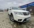 Белый Фиат Фримонт, объемом двигателя 1.96 л и пробегом 140 тыс. км за 14999 $, фото 1 на Automoto.ua