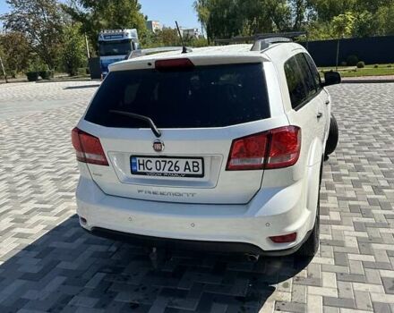 Белый Фиат Фримонт, объемом двигателя 1.96 л и пробегом 220 тыс. км за 17200 $, фото 2 на Automoto.ua