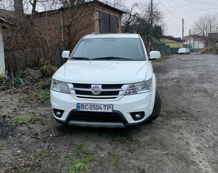 Белый Фиат Фримонт, объемом двигателя 1.96 л и пробегом 221 тыс. км за 12500 $, фото 1 на Automoto.ua