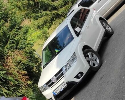 Белый Фиат Фримонт, объемом двигателя 2 л и пробегом 348 тыс. км за 10500 $, фото 1 на Automoto.ua