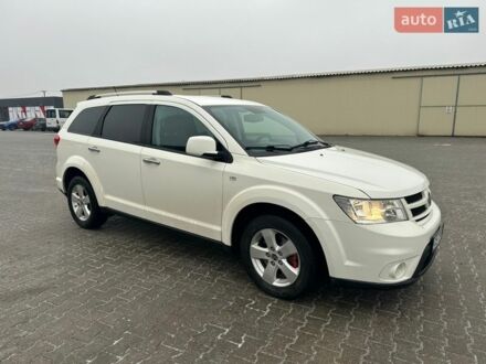 Белый Фиат Фримонт, объемом двигателя 1.96 л и пробегом 245 тыс. км за 13500 $, фото 1 на Automoto.ua