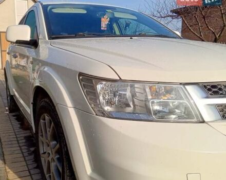 Белый Фиат Фримонт, объемом двигателя 1.96 л и пробегом 273 тыс. км за 13600 $, фото 1 на Automoto.ua