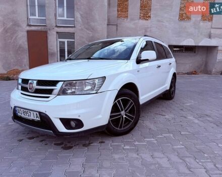 Белый Фиат Фримонт, объемом двигателя 1.96 л и пробегом 271 тыс. км за 13999 $, фото 1 на Automoto.ua