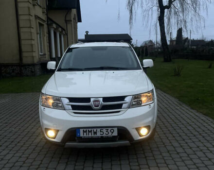 Белый Фиат Фримонт, объемом двигателя 1.9 л и пробегом 143 тыс. км за 16800 $, фото 1 на Automoto.ua