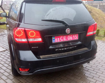 Черный Фиат Фримонт, объемом двигателя 2 л и пробегом 175 тыс. км за 12500 $, фото 1 на Automoto.ua