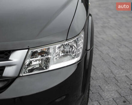 Черный Фиат Фримонт, объемом двигателя 1.96 л и пробегом 206 тыс. км за 11500 $, фото 13 на Automoto.ua