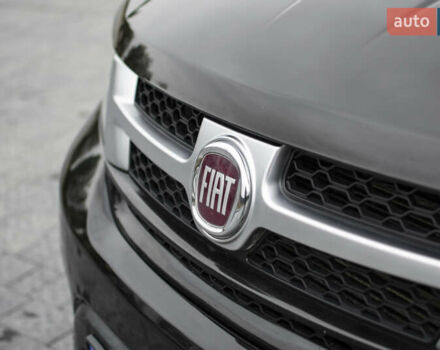 Черный Фиат Фримонт, объемом двигателя 1.96 л и пробегом 206 тыс. км за 12000 $, фото 14 на Automoto.ua