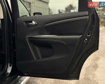 Черный Фиат Фримонт, объемом двигателя 2 л и пробегом 136 тыс. км за 15500 $, фото 47 на Automoto.ua