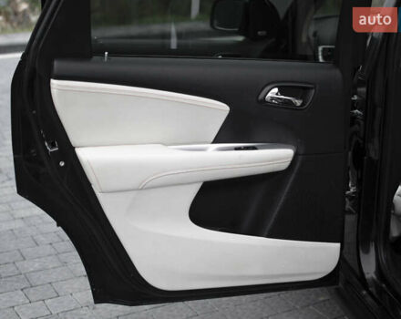 Черный Фиат Фримонт, объемом двигателя 1.96 л и пробегом 206 тыс. км за 12000 $, фото 52 на Automoto.ua