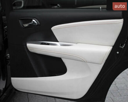 Черный Фиат Фримонт, объемом двигателя 1.96 л и пробегом 206 тыс. км за 11500 $, фото 61 на Automoto.ua