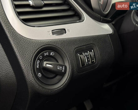 Черный Фиат Фримонт, объемом двигателя 2 л и пробегом 136 тыс. км за 15500 $, фото 28 на Automoto.ua