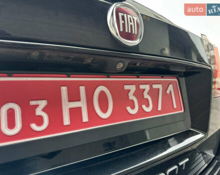 Черный Фиат Фримонт, объемом двигателя 2 л и пробегом 232 тыс. км за 13400 $, фото 7 на Automoto.ua
