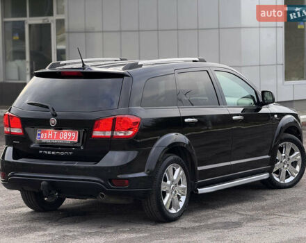 Черный Фиат Фримонт, объемом двигателя 2 л и пробегом 136 тыс. км за 15500 $, фото 14 на Automoto.ua