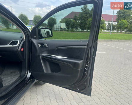 Чорний Фіат Фрімонт, об'ємом двигуна 1.96 л та пробігом 187 тис. км за 15500 $, фото 25 на Automoto.ua