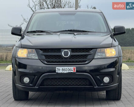 Черный Фиат Фримонт, объемом двигателя 1.96 л и пробегом 119 тыс. км за 15700 $, фото 1 на Automoto.ua