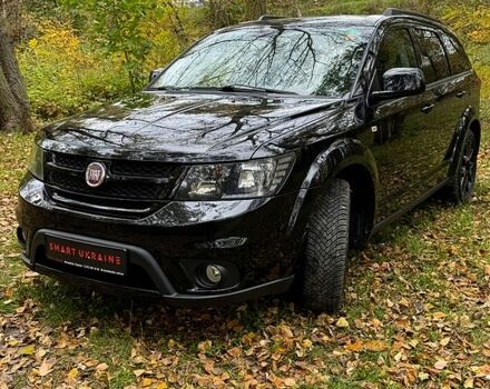 Черный Фиат Фримонт, объемом двигателя 2 л и пробегом 185 тыс. км за 14950 $, фото 1 на Automoto.ua