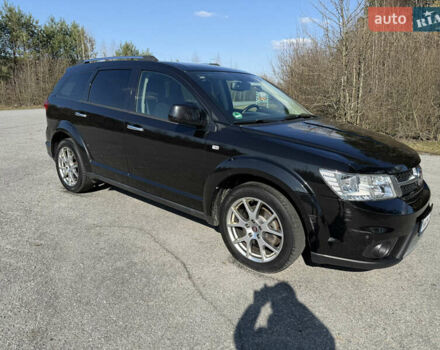 Чорний Фіат Фрімонт, об'ємом двигуна 1.96 л та пробігом 181 тис. км за 14200 $, фото 1 на Automoto.ua