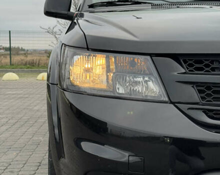 Черный Фиат Фримонт, объемом двигателя 1.96 л и пробегом 119 тыс. км за 15700 $, фото 2 на Automoto.ua