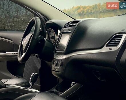 Фиат Фримонт 2015 в Днепре (Днепропетровске) на Automoto.ua Черный Фиат Фримонт, объемом двигателя 2 л и пробегом 187 тыс. км за 16800 $, фото 12 на Automoto.ua