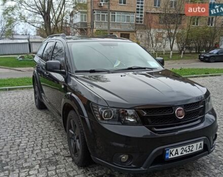 Черный Фиат Фримонт, объемом двигателя 1.96 л и пробегом 275 тыс. км за 13200 $, фото 1 на Automoto.ua