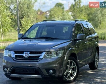Коричневый Фиат Фримонт, объемом двигателя 2 л и пробегом 166 тыс. км за 14800 $, фото 1 на Automoto.ua