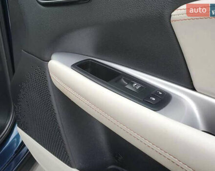 Фиат Фримонт, объемом двигателя 1.96 л и пробегом 230 тыс. км за 12500 $, фото 47 на Automoto.ua