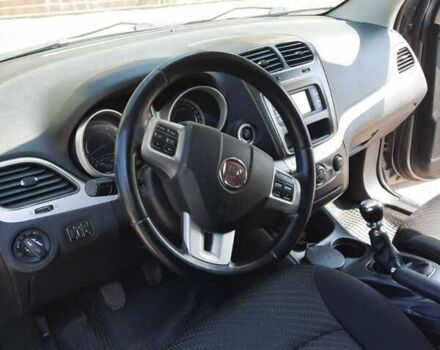 Серый Фиат Фримонт, объемом двигателя 2 л и пробегом 260 тыс. км за 10500 $, фото 3 на Automoto.ua