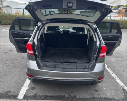 Сірий Фіат Фрімонт, об'ємом двигуна 1.96 л та пробігом 207 тис. км за 11628 $, фото 9 на Automoto.ua