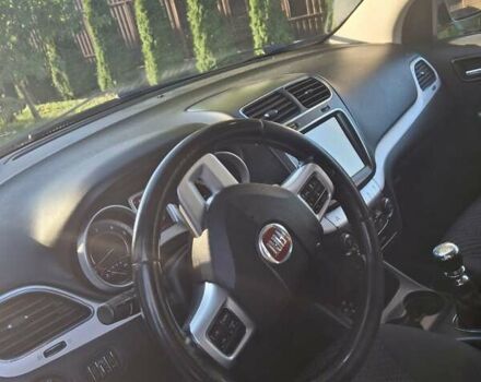 Фиат Фримонт 2012 в Луцке на Automoto.ua Серый Фиат Фримонт, объемом двигателя 1.96 л и пробегом 234 тыс. км за 10500 $, фото 12 на Automoto.ua
